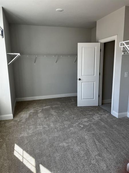 Spacious, unfurnished interior of a new home in , Suwanee (Image 29).