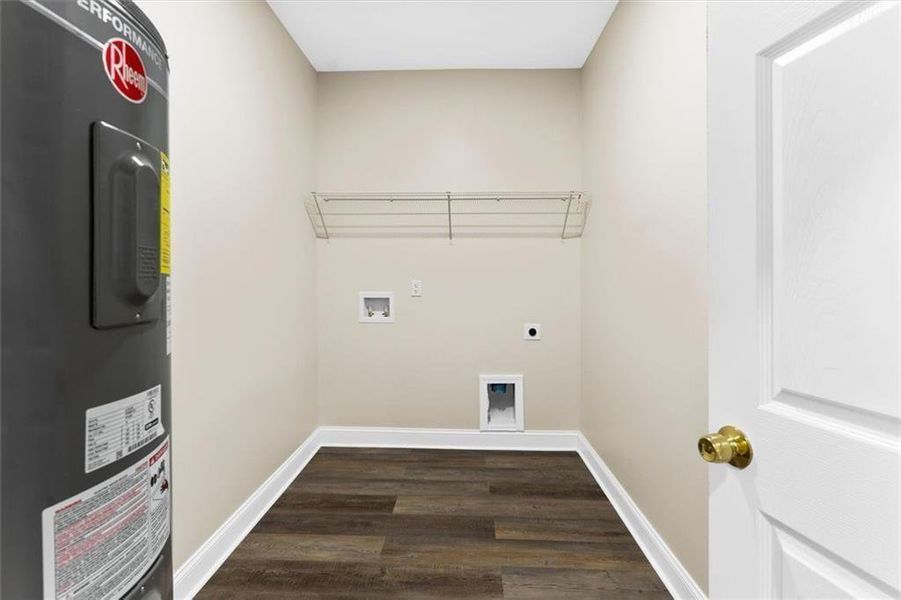 Spacious, unfurnished interior of a new home in , Atlanta (Image 28). Spacious, unfurnished interior of a new home in , Atlanta (Image 28).