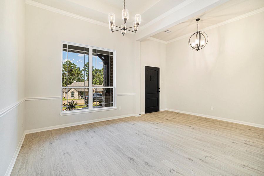 Spacious, unfurnished interior of a new home in Oakwood Ranch, Willis (Image 30).
