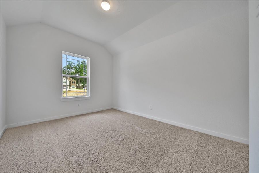 Spacious, unfurnished interior of a new home in Roman Forest, New Caney (Image 15).