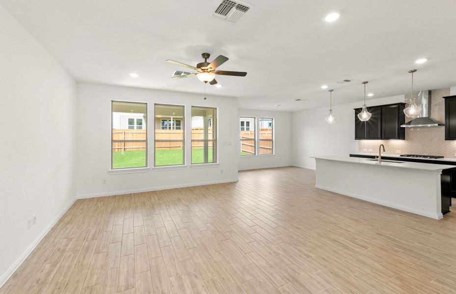 Spacious, unfurnished interior of a new home in Santa Rita Ranch, Liberty Hill (Image 18). Spacious, unfurnished interior of a new home in Santa Rita Ranch, Liberty Hill (Image 18).