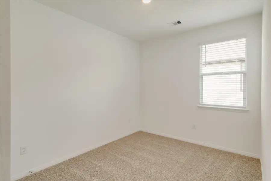 Spacious, unfurnished interior of a new home in Talavera, Kyle (Image 7).