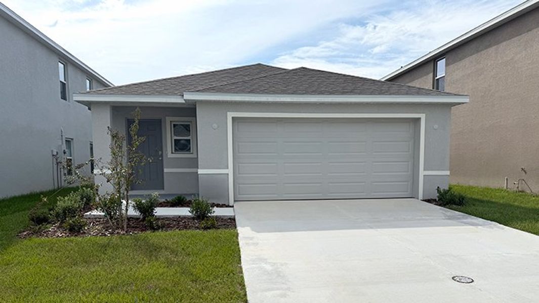 Representative exterior details of a home built from the HARPER by D.R. Horton in Twisted Oaks, Wildwood (Image 2).