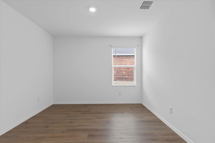 Spacious, unfurnished interior of a new home in Waterstone, Kyle (Image 27).