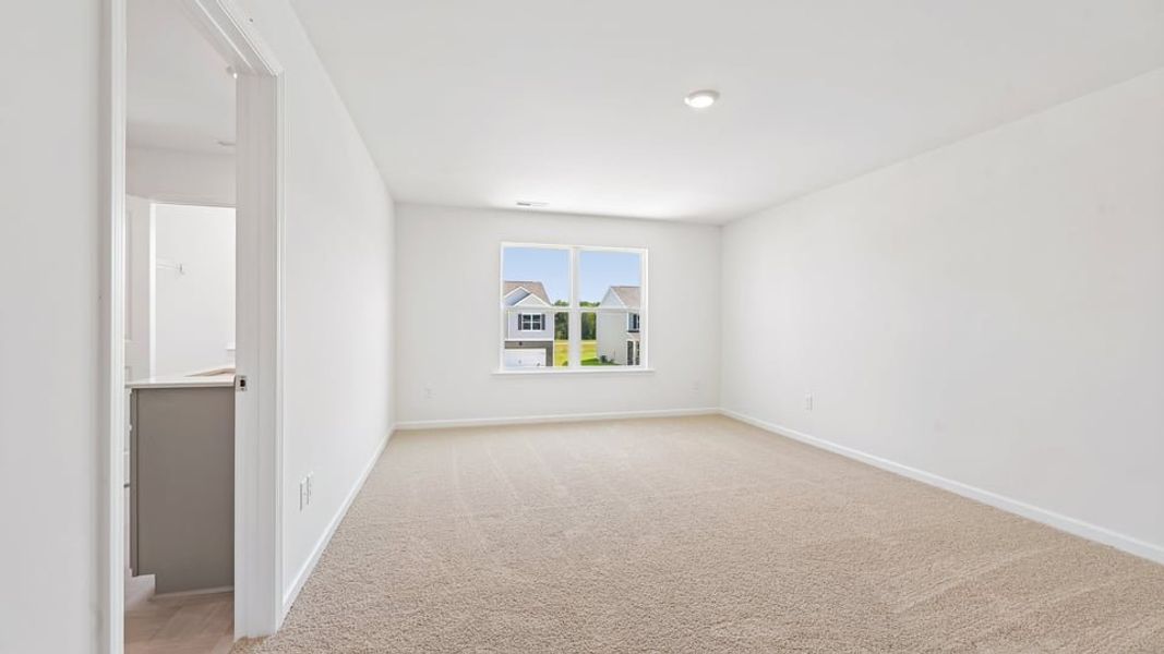 Spacious, unfurnished interior of a new home in Shahbain Reserve, Raeford (Image 38). Spacious, unfurnished interior of a new home in Shahbain Reserve, Raeford (Image 38).