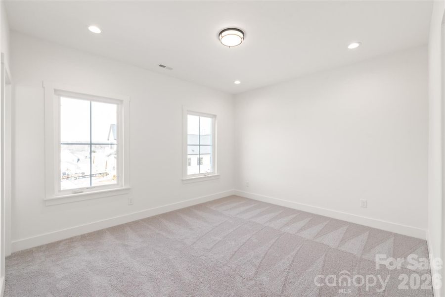 Spacious, unfurnished interior of a new home in , Davidson (Image 22).