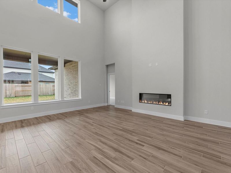 Spacious, unfurnished interior of a new home in Trillium 50′, Richmond (Image 17).