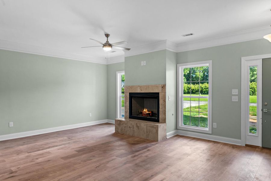 Spacious, unfurnished interior of a new home in , Orangeburg (Image 13).
