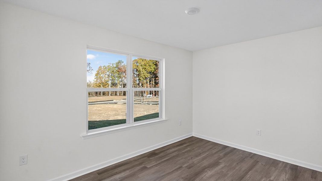 Spacious, unfurnished interior of a new home in Faircrest, Greensboro (Image 21).