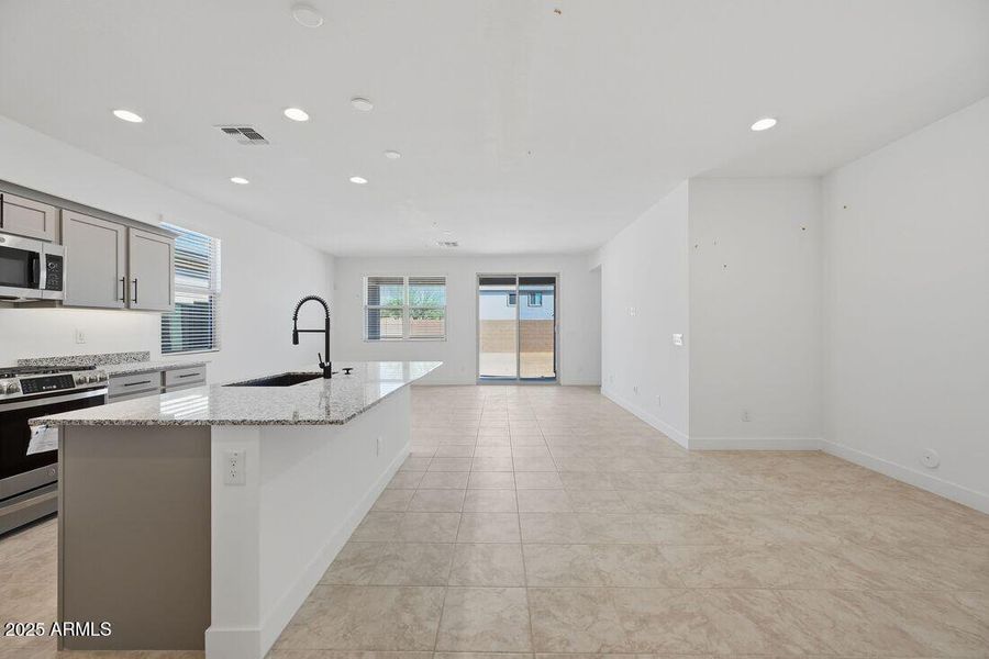 hj-az-phoenix-asante-discovery-quartz-lo hj-az-phoenix-asante-discovery-quartz-lo