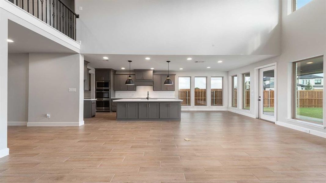 Spacious, unfurnished interior of a new home in Terraces 72', Rockwall (Image 18).