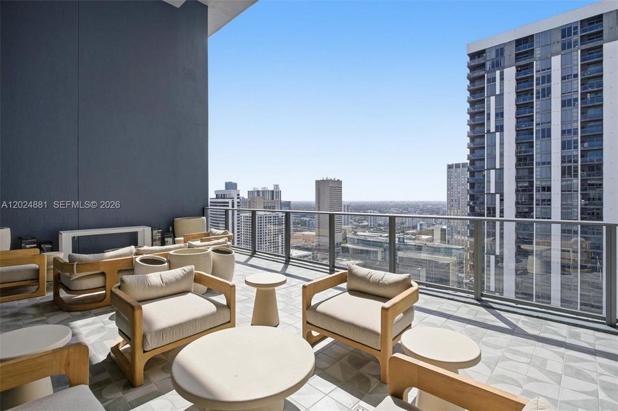 Condo located in Miami, FL showcasing its design and architecture (Image 5). Condo located in Miami, FL showcasing its design and architecture (Image 5).