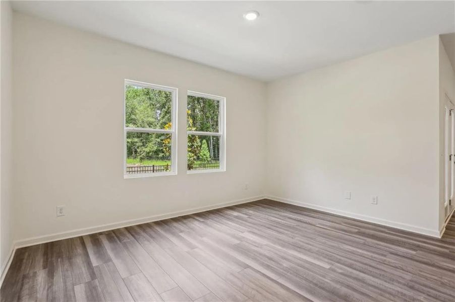 Spacious, unfurnished interior of a new home in Kendall Grove, McDonough (Image 12).