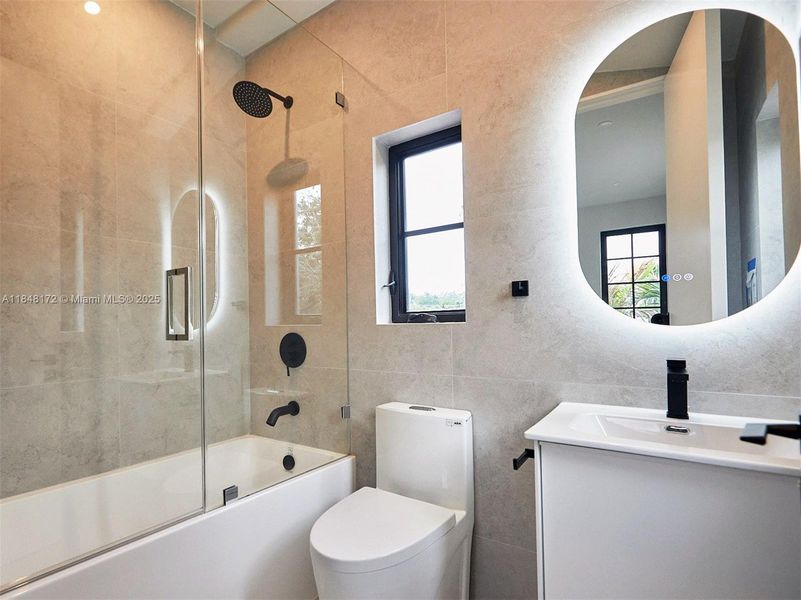 Furnished interior view inside a new home in , Coral Gables (Image 3).