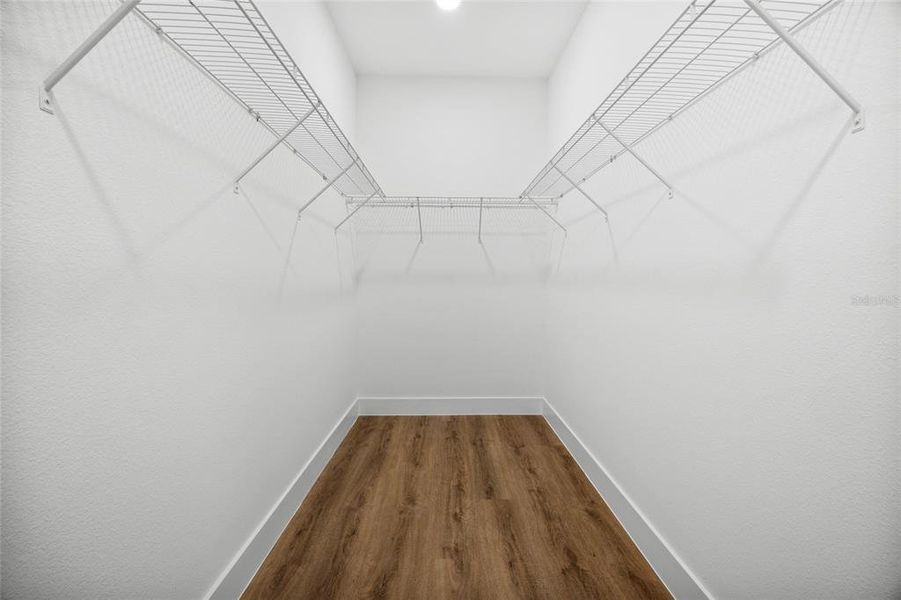 Spacious, unfurnished interior of a new home in , Ocala (Image 24).