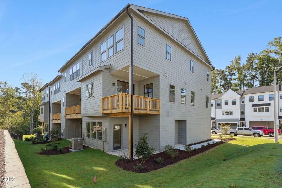 Elm Park 32_Exterior 2_9.12.25_webready Elm Park 32_Exterior 2_9.12.25_webready