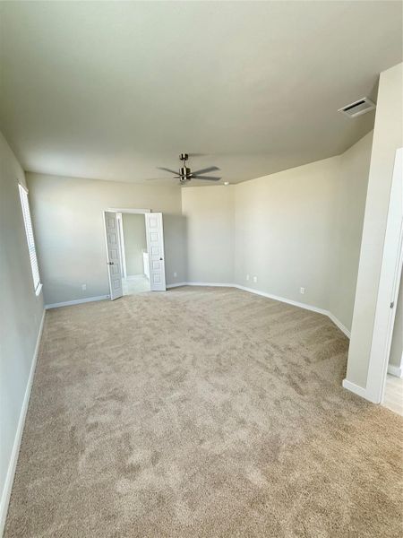 Spacious, unfurnished interior of a new home in Huntington Place, Rosharon (Image 16). Spacious, unfurnished interior of a new home in Huntington Place, Rosharon (Image 16).