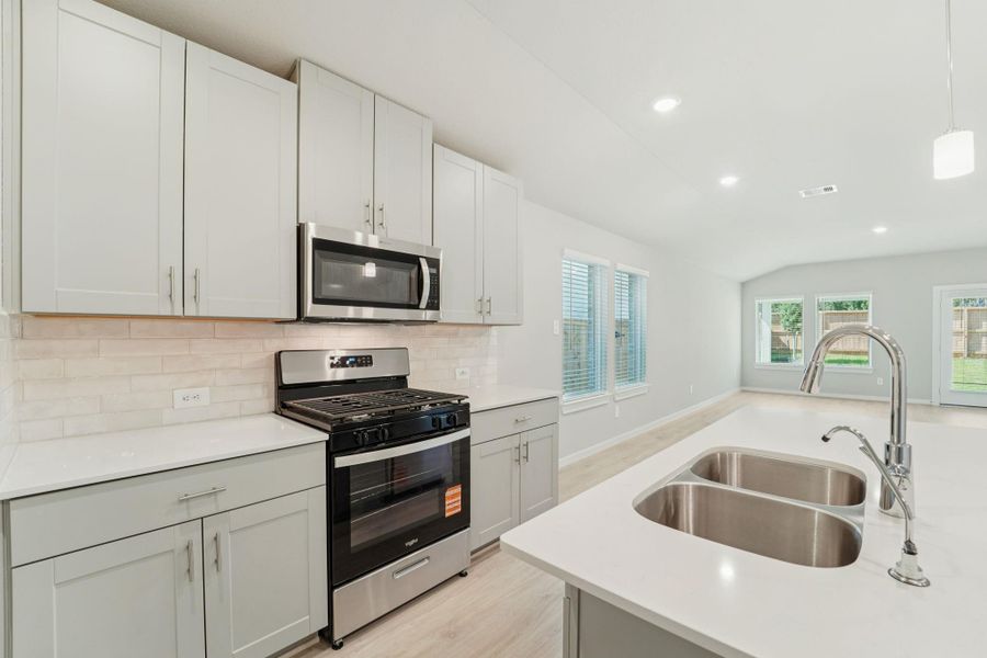 Furnished interior view inside a new home in Stewart's Ranch, Conroe (Image 15). Furnished interior view inside a new home in Stewart's Ranch, Conroe (Image 15).