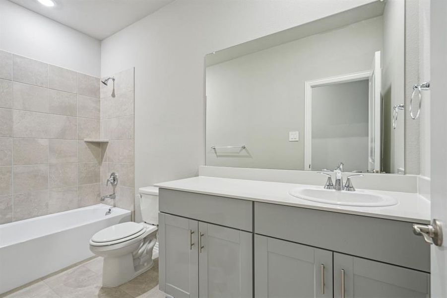 Furnished interior view inside a new home in Lakehaven - Signature Series, Farmersville (Image 13).