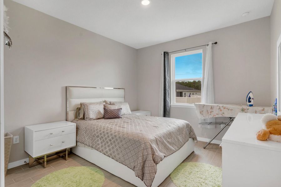 544 Higgs Ave NW-23