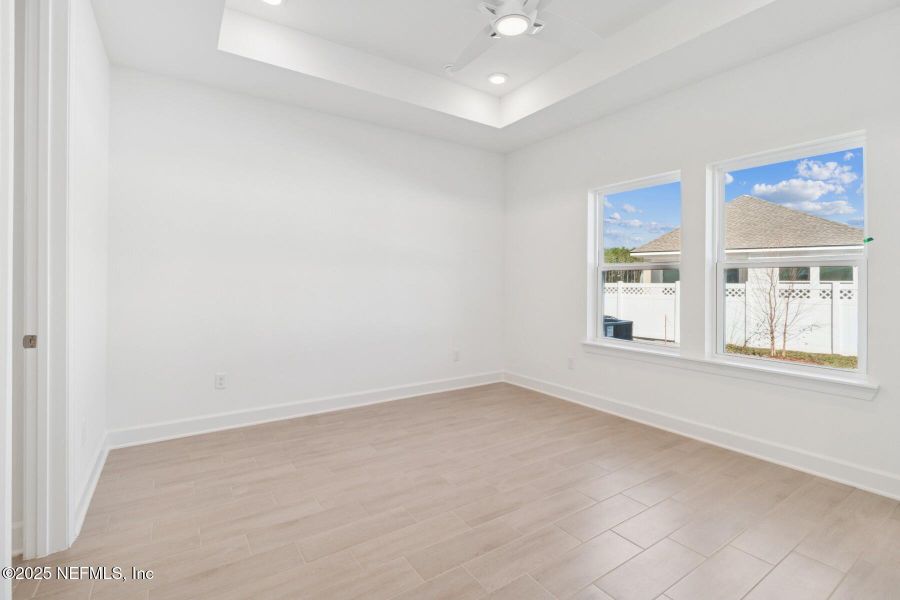 Spacious, unfurnished interior of a new home in Evergreen Island at Silverleaf - Classic, St. Augustine (Image 20).