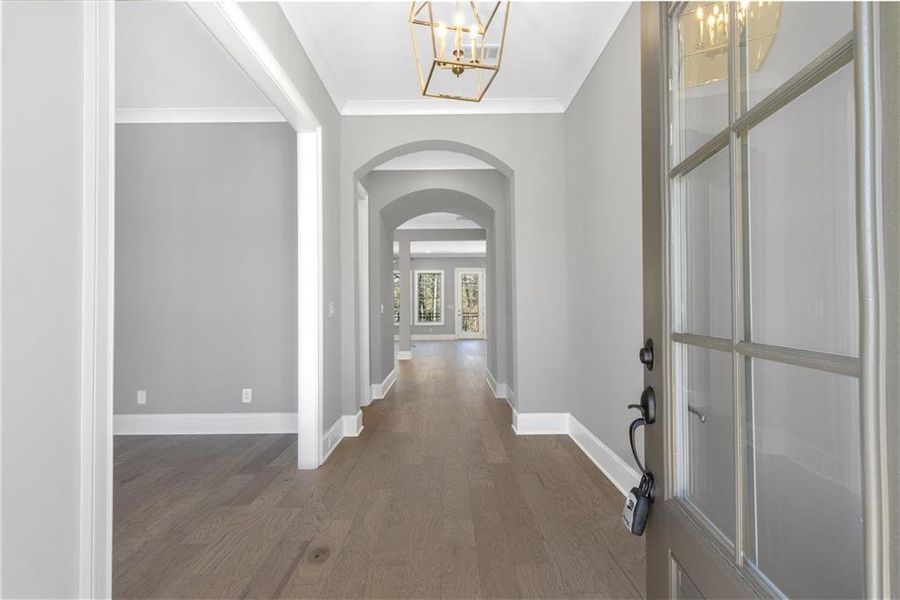Spacious, unfurnished interior of a new home in , Suwanee (Image 18).