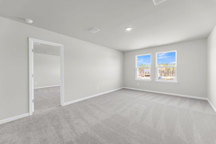 Spacious, unfurnished interior of a new home in , Ravenel (Image 26).