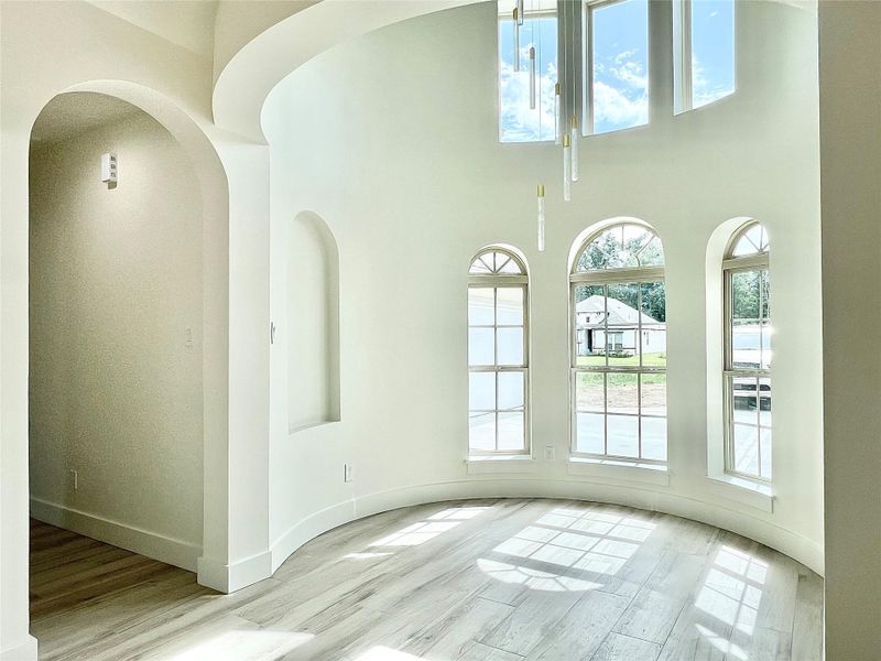 Spacious, unfurnished interior of a new home in , Dayton (Image 36).