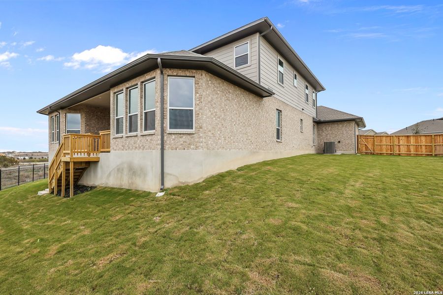 Exterior details and patio area of a home in Homestead, Schertz (Image 21).
