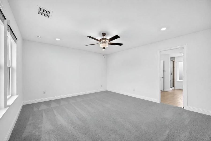 Spacious, unfurnished interior of a new home in Cross Creek Meadows, Celina (Image 19).