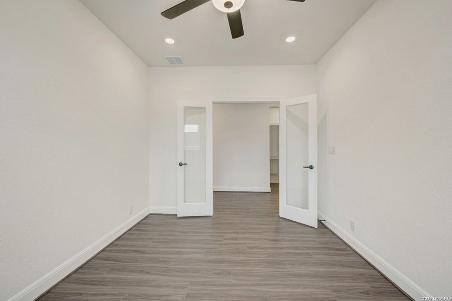Spacious, unfurnished interior of a new home in Davis Ranch 50', San Antonio (Image 15).