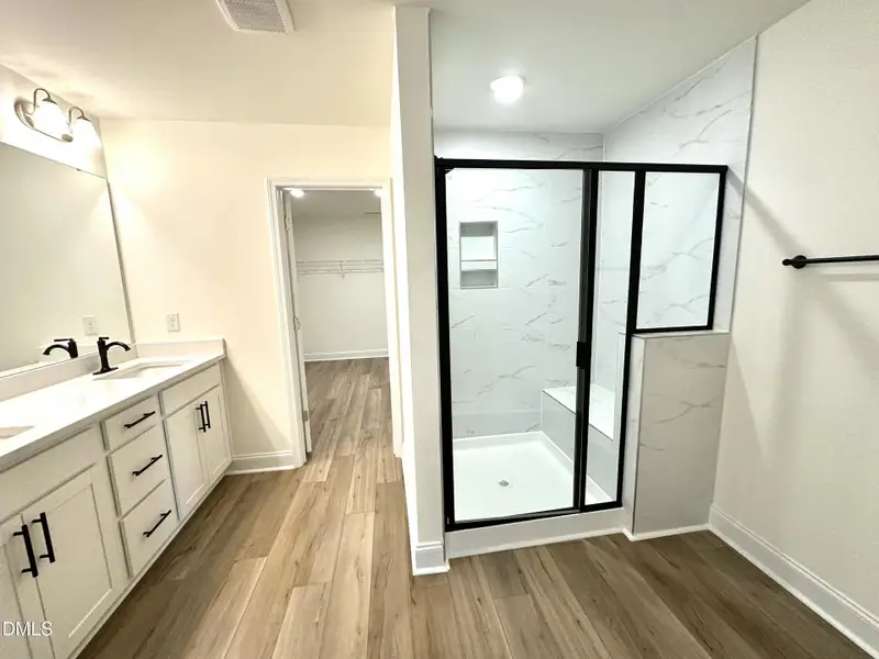 Drayton Master Bathroom Drayton Master Bathroom