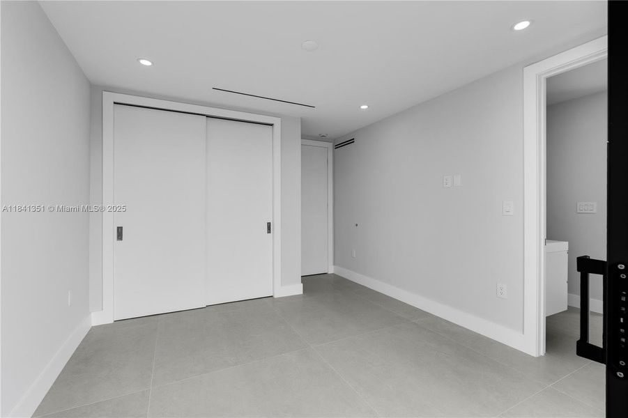 Spacious, unfurnished interior of a new home in , Key Biscayne (Image 23). Spacious, unfurnished interior of a new home in , Key Biscayne (Image 23).