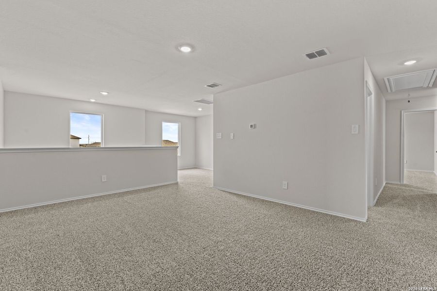 Spacious, unfurnished interior of a new home in Swenson Heights, Seguin (Image 19).