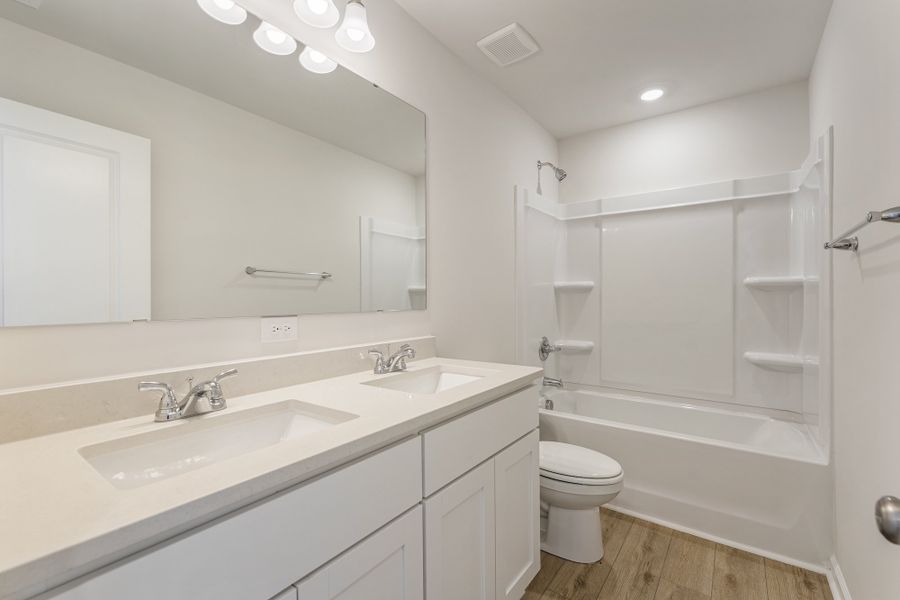 Furnished interior view inside a new home in Richmond Hill, Inman (Image 11).