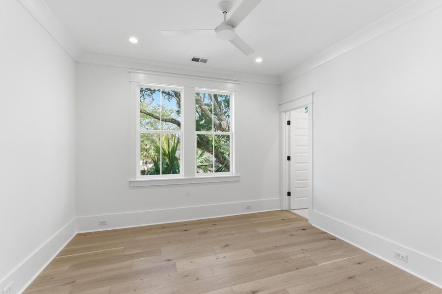 Spacious, unfurnished interior of a new home in , Mount Pleasant (Image 25).