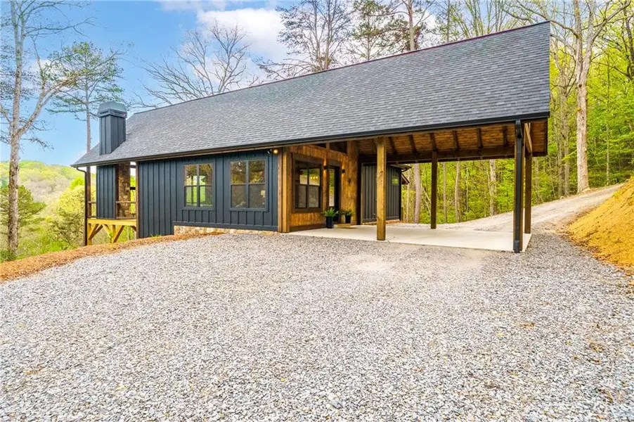 Exterior details and patio area of a home in , Mineral Bluff (Image 27).