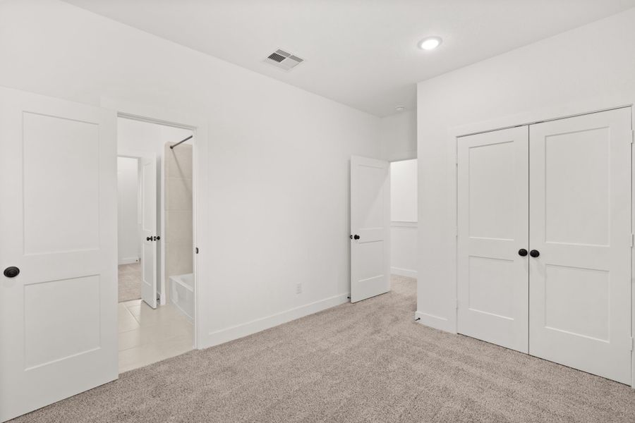 Spacious, unfurnished interior of a new home in The Woodlands Hills, Willis (Image 22). Spacious, unfurnished interior of a new home in The Woodlands Hills, Willis (Image 22).