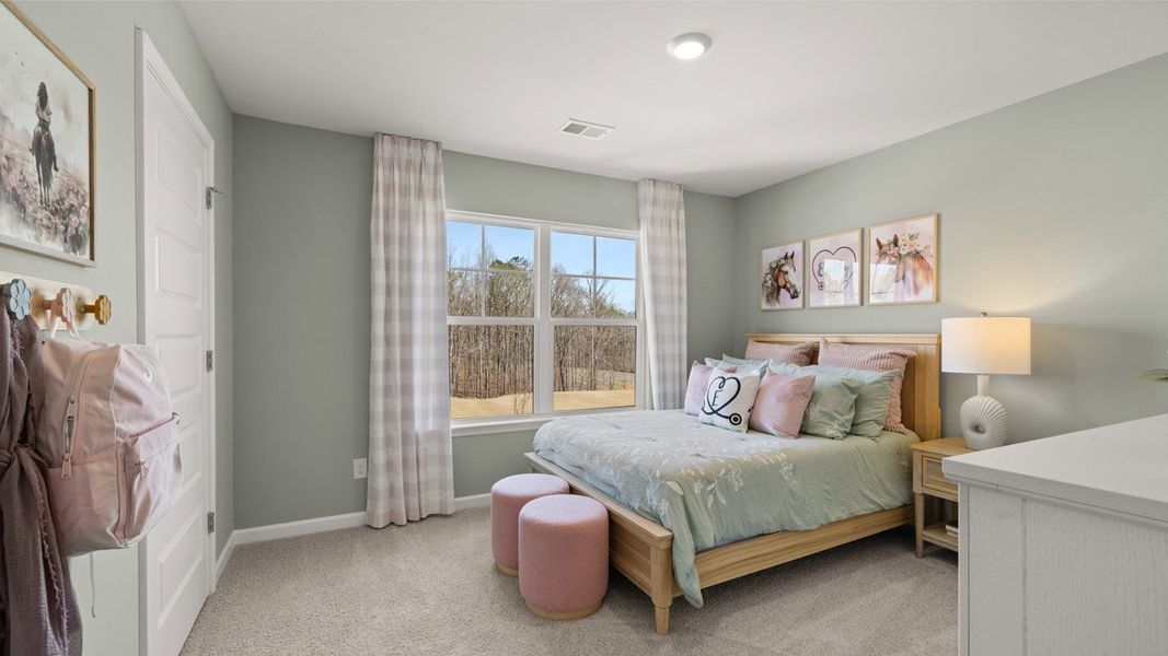 Representative furnished interior of a home built from the HAYDEN Express by D.R. Horton in WillowBrook, Winder (Image 54).