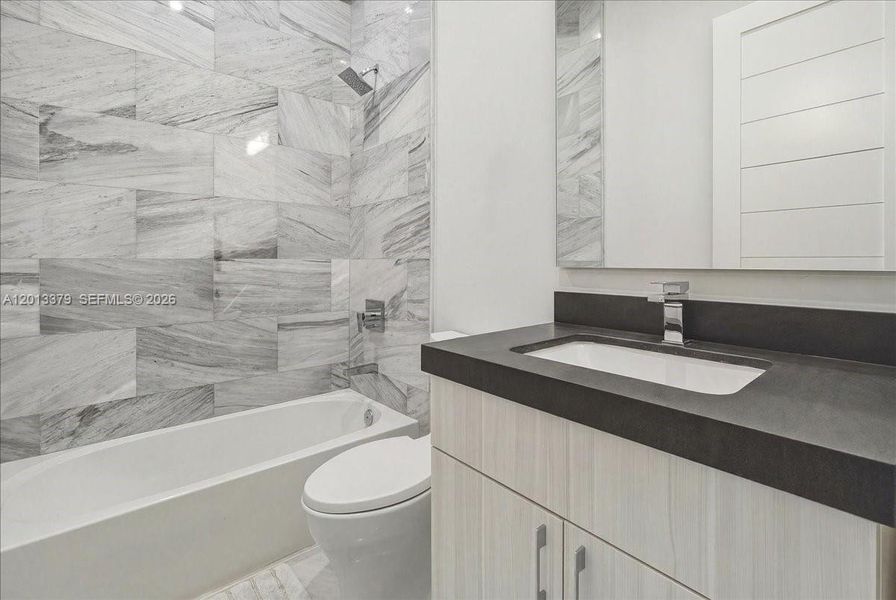Furnished interior view inside a new home in , Pinecrest (Image 20).