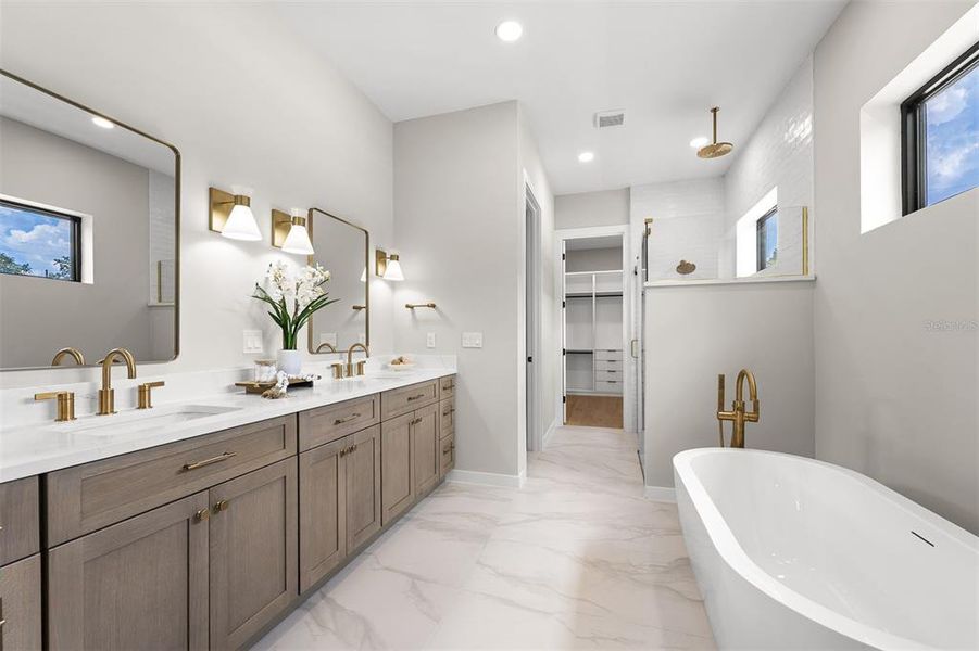 Furnished interior view inside a new home in , Orlando (Image 19).