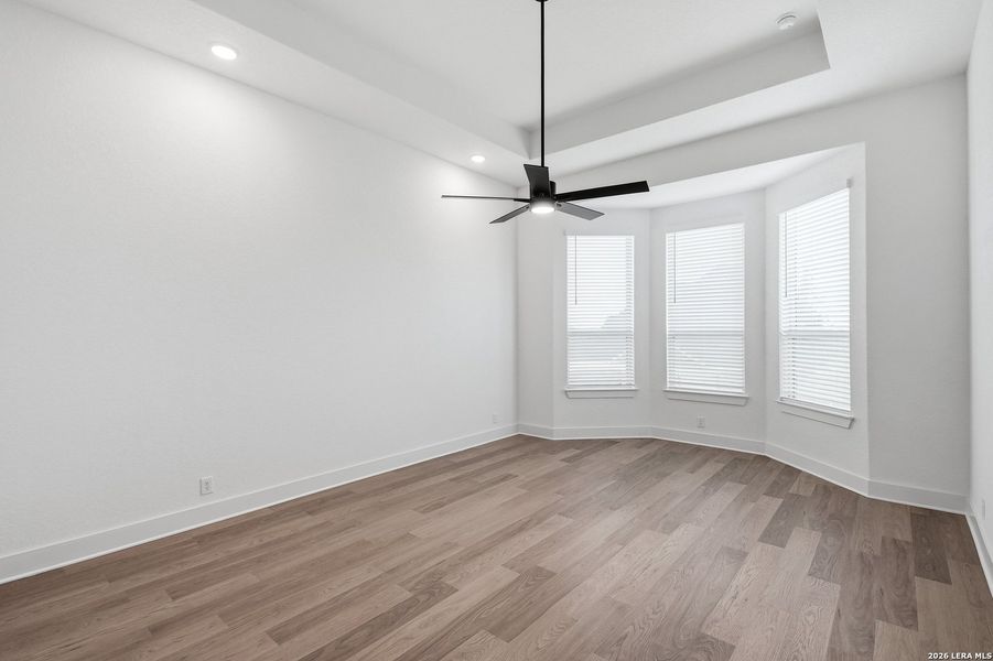 Spacious, unfurnished interior of a new home in Prominence Urban, San Antonio (Image 41).
