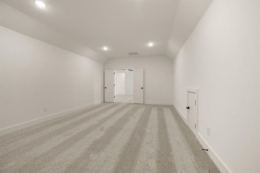 Spacious, unfurnished interior of a new home in Highland Oaks, Boyd (Image 25). Spacious, unfurnished interior of a new home in Highland Oaks, Boyd (Image 25).