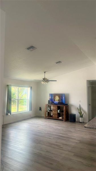 Spacious, unfurnished interior of a new home in , Ocklawaha (Image 14).