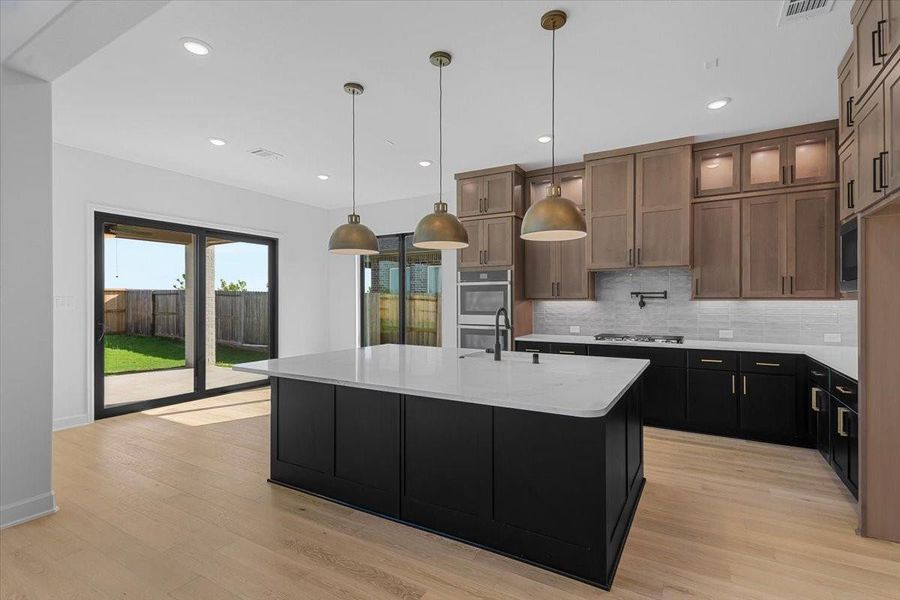 Furnished interior view inside a new home in Jordan Ranch 70′ Lots, Fulshear (Image 11). Furnished interior view inside a new home in Jordan Ranch 70′ Lots, Fulshear (Image 11).