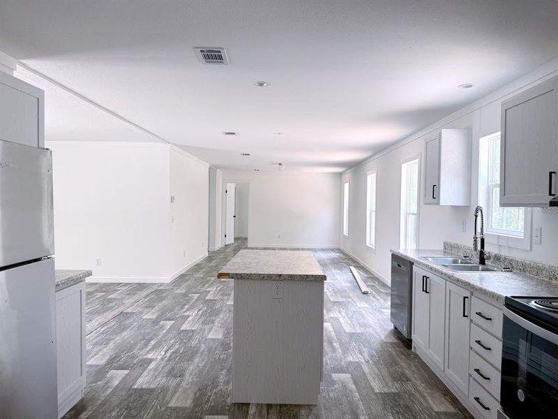 Image 15 of a home in .