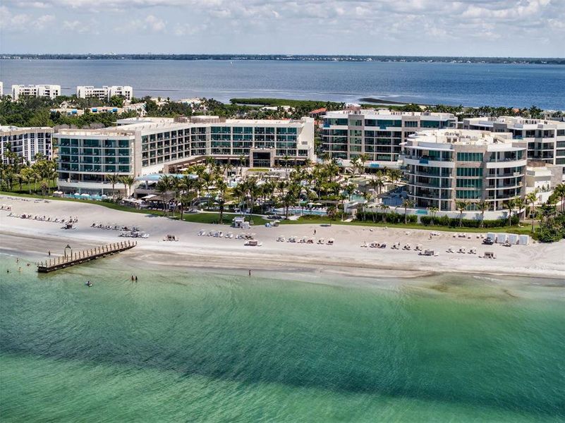 Condo located in Longboat Key, FL showcasing its design and architecture (Image 31).