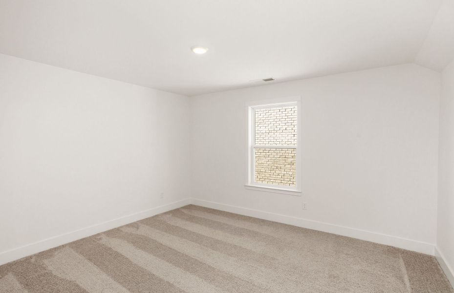 Spacious, unfurnished interior of a new home in Durham Farms, Hendersonville (Image 20).