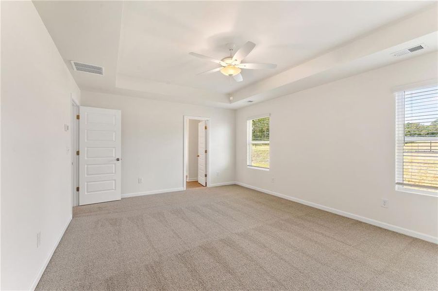 Spacious, unfurnished interior of a new home in Oakhill Estates, Adairsville (Image 7). Spacious, unfurnished interior of a new home in Oakhill Estates, Adairsville (Image 7).