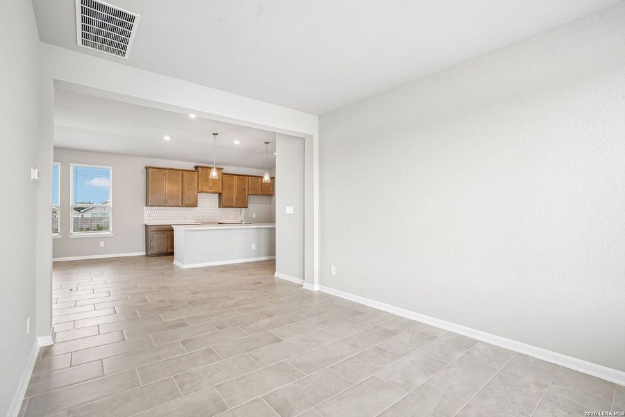 Spacious, unfurnished interior of a new home in Kallison Ranch, San Antonio (Image 28).